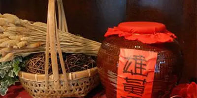 白娘子现原型的雄黄酒是什么酒？
