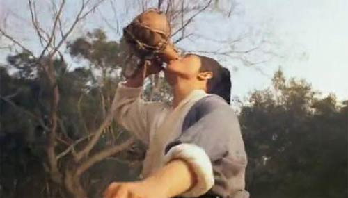 令狐冲喝酒图