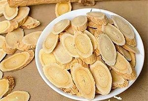 黄芪泡酒制作方法介绍：黄芪泡酒的比列功效和作用