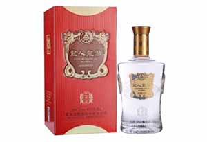 五粮液龙人龙酒