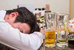 贪杯之后该怎么解酒？科学解酒7式