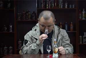 董香之魂，80年代白标董酒 1.jpg