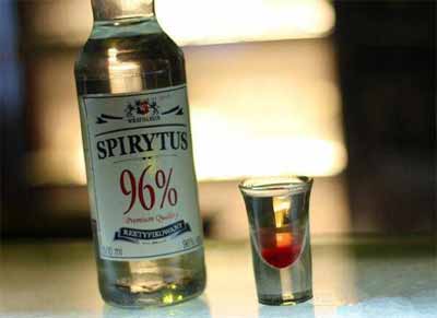 不可乱喝的最高酒度危险酒 - 生命之水96度伏特加3.jpg