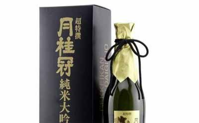 日本清酒哪个牌子好喝，白鹤酒度适中细腻柔和4.jpg