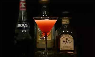 利口酒是什么意思，色彩种类多样的调制酒3.jpg