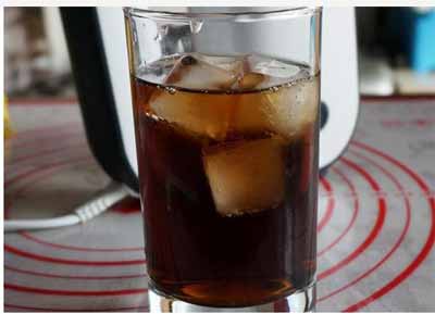 自由古巴鸡尾酒名字的由来，怎么调配自由古巴鸡尾酒2.jpg
