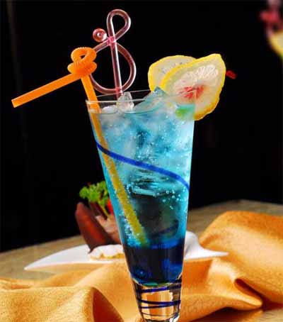鸡尾酒蓝色夏威夷多少度？怎么调制的4.jpg