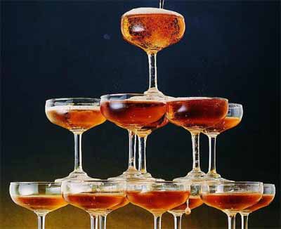 白葡萄酒杯、红酒杯、香槟酒杯各有什么特点？区别在哪里9.jpg