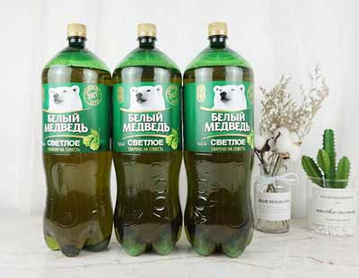 俄罗斯大白熊啤酒劲太大了，酒精度高达8度容量达2.5L1.jpg