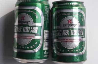 曾经的珠三角巨头金威啤酒，如今换瓶雪花价格降低品质大不如前3.jpg