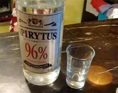 生命之水伏特加96度怎么喝，兑雪碧的口感最佳千万不要纯饮3.jpg