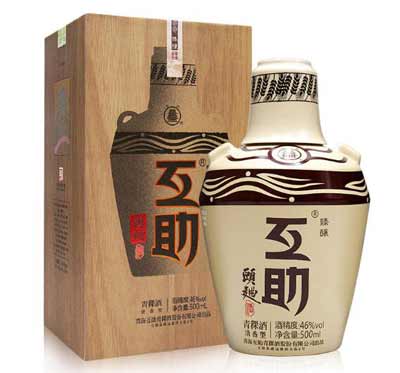 互助青稞酒和天佑德青稞酒哪个好，互助定位虽低但更具青稞风味1.jpg