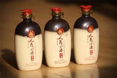 人民小酒口感怎么样好喝吗，独特的清酱型白酒口感更加顺畅好喝4.jpg