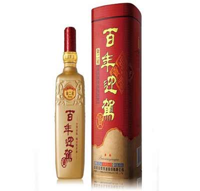 百年迎驾怎么开，内藏专用开瓶器设计精巧可惜品质一般5.jpg