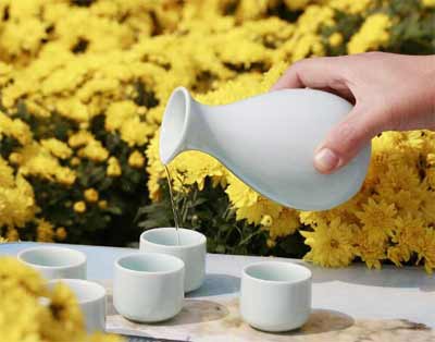 菊花酒是什么节日喝好喝吗，重阳节的吉祥酒口感绵醇适饮很好喝1.jpg