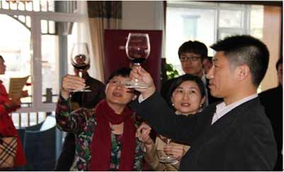 品酒会是干嘛的，懂酒的人聚在一起品酒交流进步1.jpg