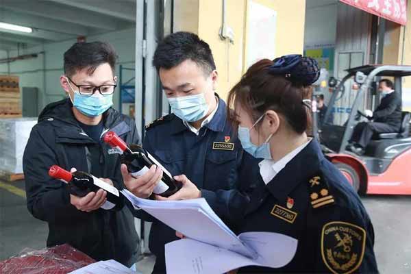 澳洲葡萄酒疯狂涌入香港2.jpg