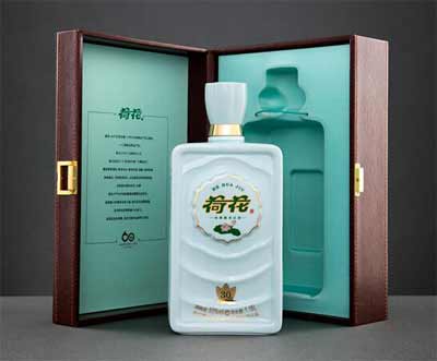 荷花酒53度多少钱一瓶，正品荷花定位中高端品质确实高(附价格表)4.jpg