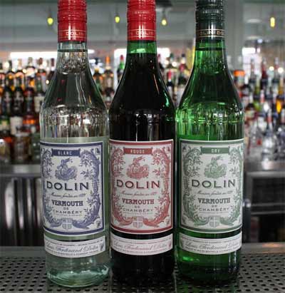 vermouth酒可以直接喝吗，可以加冰兑水纯饮是很受欢迎的开胃酒2.jpg