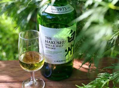 日本三得利威士忌有几种，种类很多不同的威士忌口感特点很鲜明4.jpg
