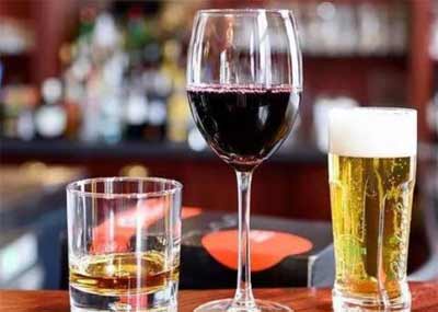混合酒是什么意思，不同种类不同度数的酒混合一杯就醉1.jpg