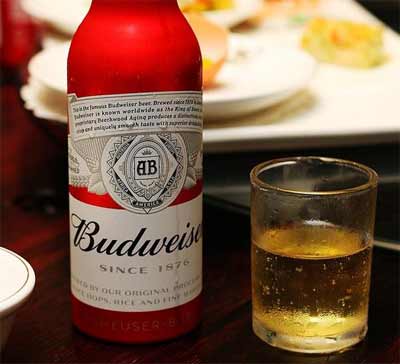 百威啤酒有几种哪个系列好喝，6大系列而最好喝的还是经典和纯生3.jpg