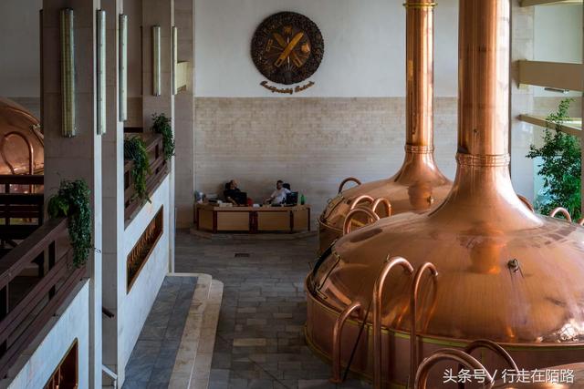 欧美两种百威啤酒：为了商标争夺不休，中国人喝的并不正宗