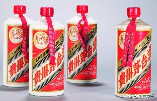 同样都是白的，俄罗斯的伏特加和我国的白酒，究竟有什么区别？
