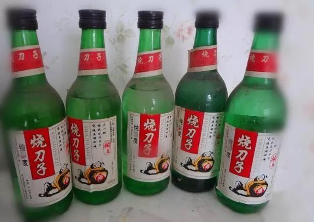 世界上最火辣的白酒有哪些？最高度数竟然96度，喝酒时请勿吸烟