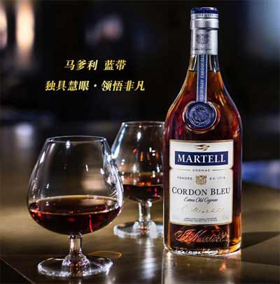 蓝带马爹利多少钱一瓶，价格略低于拱桥XO而影响力受欢迎度更高2.jpg