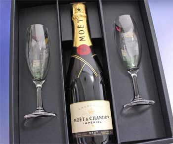 酩悦香槟和酩悦粉红香槟的区别，粉红香槟颜值更高但品质一般3.jpg