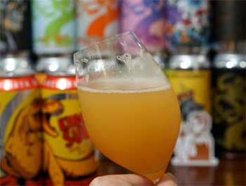 击倒巨人暴龙之王啤酒怎么样，易饮的热带水果风味双倍浑浊ipa3.jpg