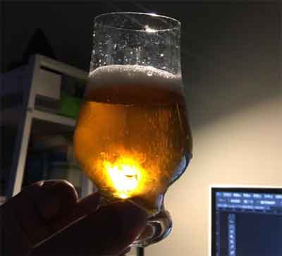 蜂狂龙眼蜜啤酒怎么样多少钱一瓶，超淡爽的口感风味也不少(10元)3.jpg