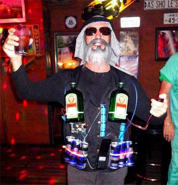 野格为什么叫疯狗酒，野格叫疯狗酒的原因3.jpg