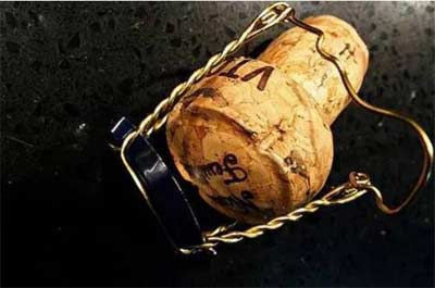 起泡酒喝不完怎么封口，起泡酒塞子塞回去窍门(可密封保存3天)2.jpg