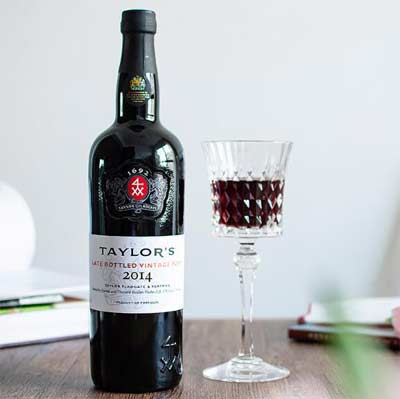 波特酒为什么叫晚安酒，度数高口味甜一小杯就能达到微醺状态3.jpg