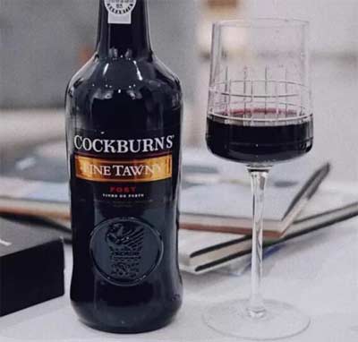 波特酒为什么叫晚安酒，度数高口味甜一小杯就能达到微醺状态4.jpg