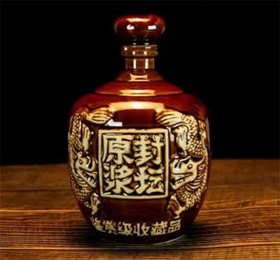 基酒怎么勾兑成白酒，添加调味酒来增香调味而不是三精一水3.jpg