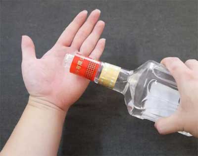 鉴别纯粮食酒唯一方法，只能看配料表所谓的手搓加水都没用4.jpg