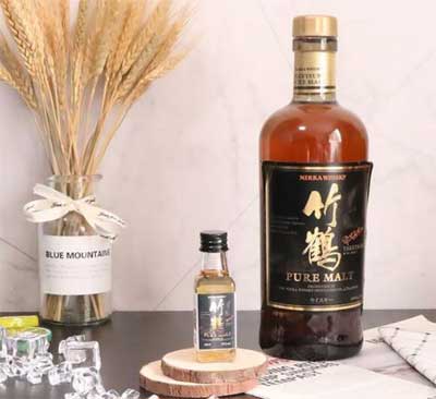 竹鹤无年份威士忌价格怎么样，新版增强烟熏泥煤味口感更均衡3.jpg