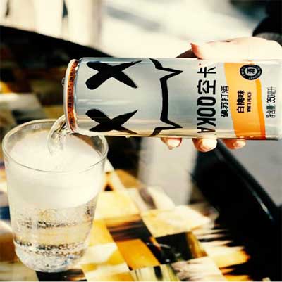 空卡苏打酒容易醉吗，一罐就上头三罐扶墙走很容易醉3.jpg