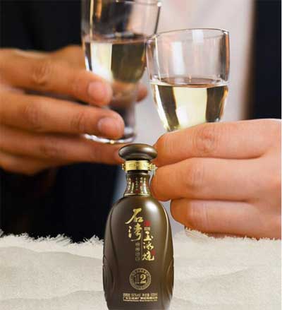 广东石湾玉冰烧洞藏12价格，328的高端豉香白酒口感清新舒适3.jpg