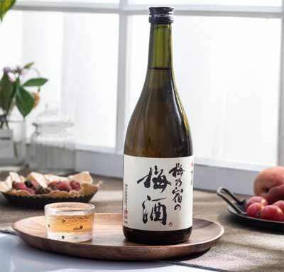 日本第一大梅酒品牌，Choya蝶矢/俏雅口感偏甜腻内含青梅2.jpg