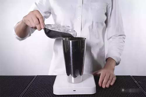君度力娇酒兑什么好喝【樱桃茶饮制作配方】6.jpg