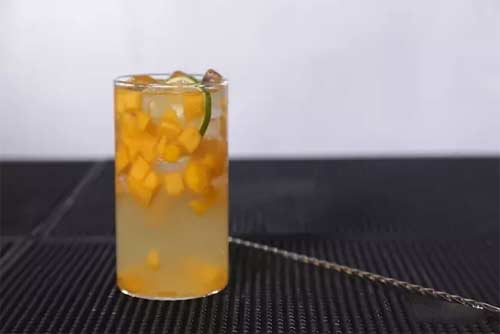 君度力娇酒兑什么好喝【樱桃茶饮制作配方】10.jpg