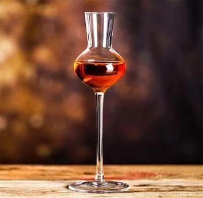 波特酒用什么酒杯，最好选波特酒杯其次是甜酒杯/雪莉酒杯2.jpg