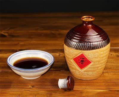 客家黄酒喝起来甜的原因——特殊工艺的浅发酵保留的糖分较多1.jpg