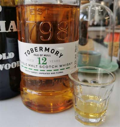12年威士忌真的存放12年吗，至少都是12年以上原酒调配