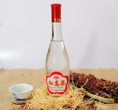红高粱酒是红色的吗，正常酿制是无色而红色是后天染色的1.jpg