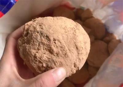 酿酒最香的土酒曲，制曲需30多种原料可惜产量不高被弃用1.jpg